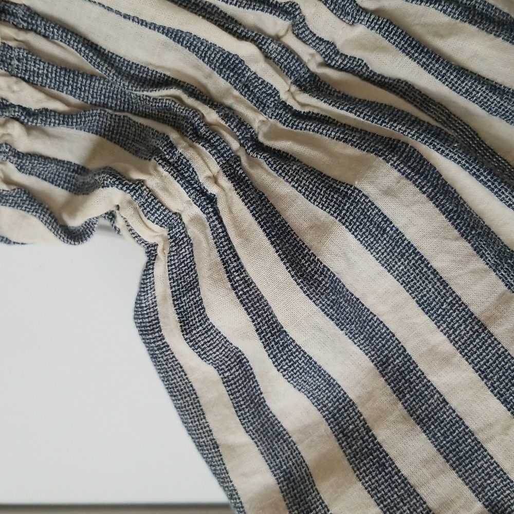 NWT Universal Thread top - Picture 3 of 5